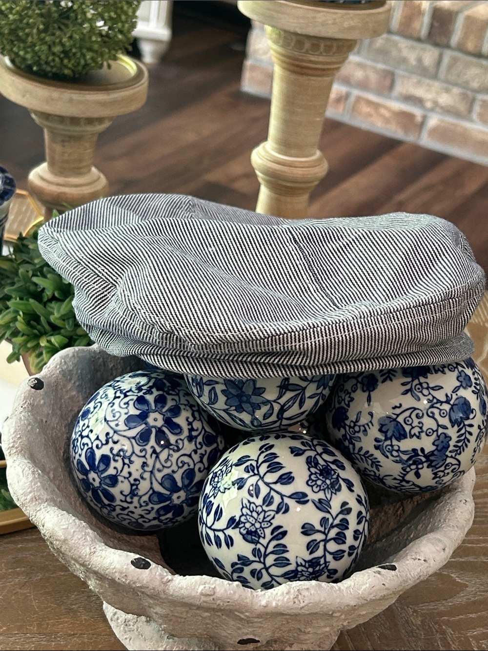 Boys Striped Newsboy Cap in Blue & White size Large 10/12